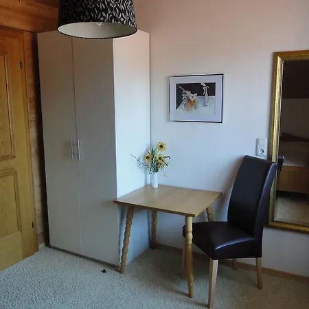 Apartment Ferienwohnung Riesemann Taching am See
